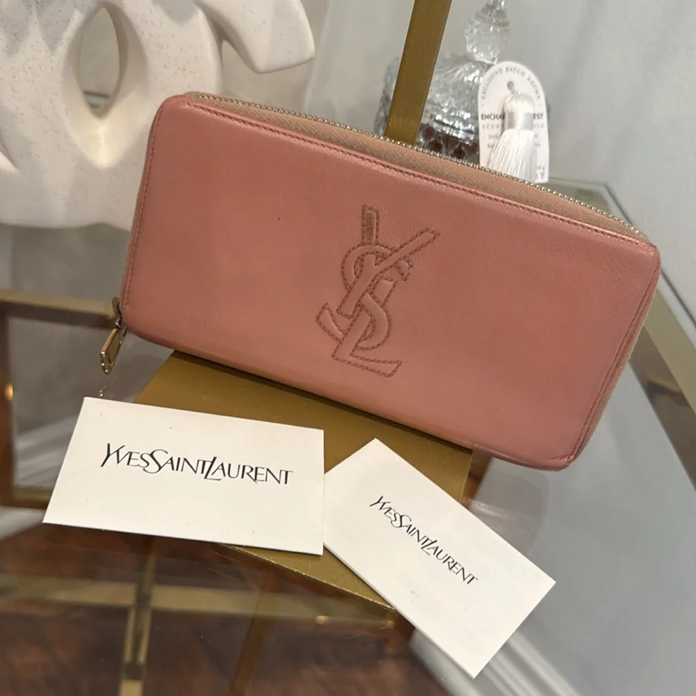 Yves Saint Laurent Blush Leather Wallet - Picture 2 of 10